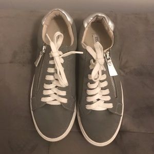 Steven madden gray (suede like) sneakers